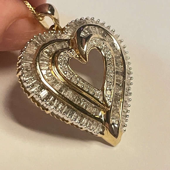 Natural Diamond Heart Pendant in Sterling Silver Setting Gold Brilliant Baguette - Picture 4 of 6